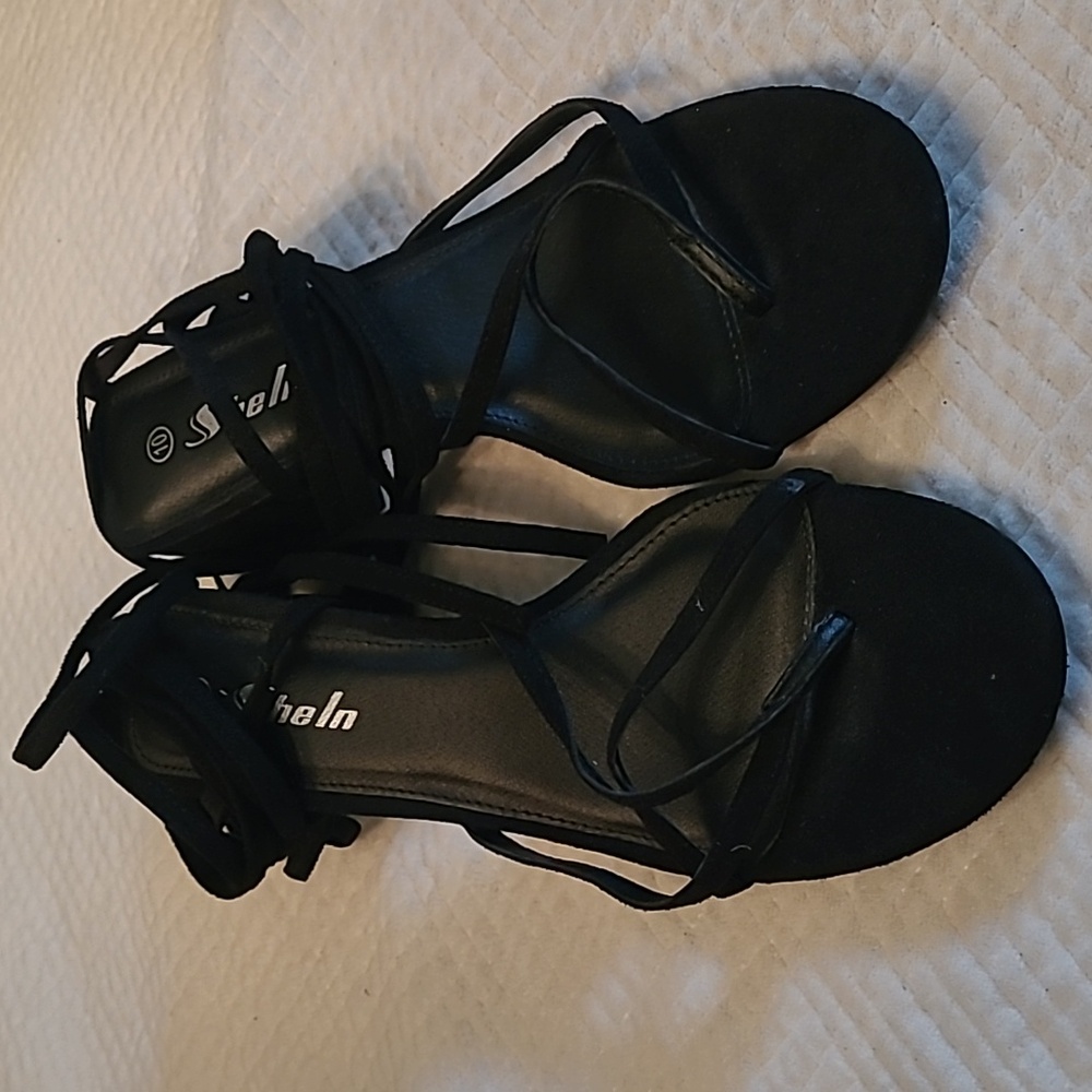 She In, Black Tie Up Chuncky Heel Sandals, Size 10